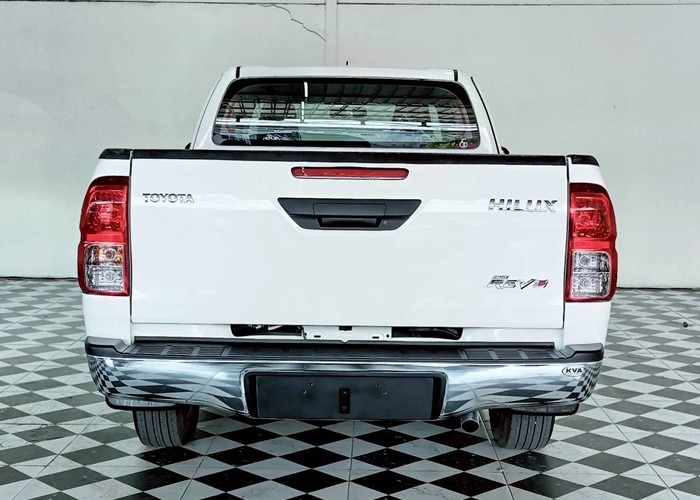 Used 5
                    TOYOTA
                     for Sale Image