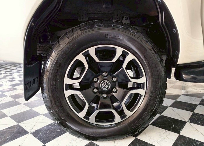 Used 12
                    TOYOTA
                     for Sale Image