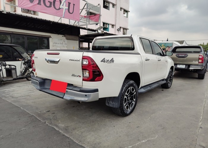 Used 12
                    TOYOTA
                     for Sale Image