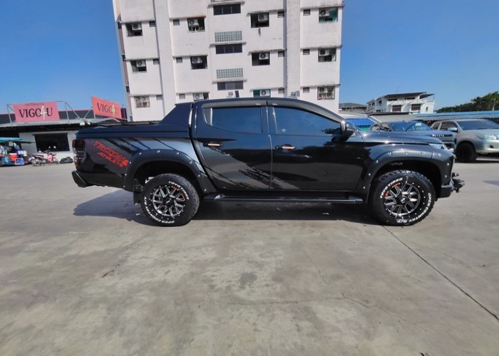 Used 3
                    MITSUBISHI
                     for Sale Image