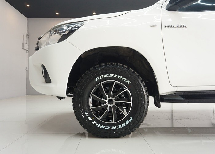 Used 12
                    TOYOTA
                     for Sale Image