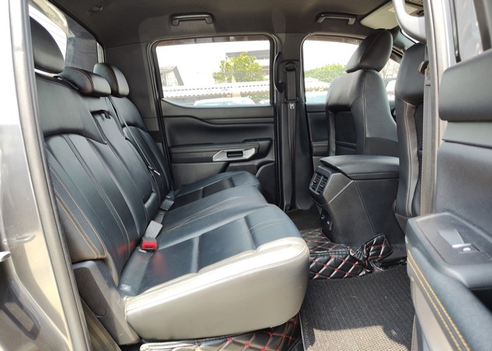 Used 8
                    FORD
                     for Sale Image