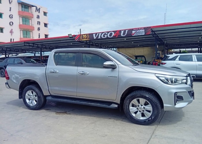 Used 6
                    TOYOTA
                     for Sale Image