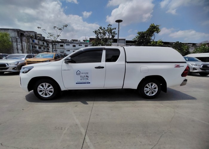 Used 12
                    TOYOTA
                     for Sale Image