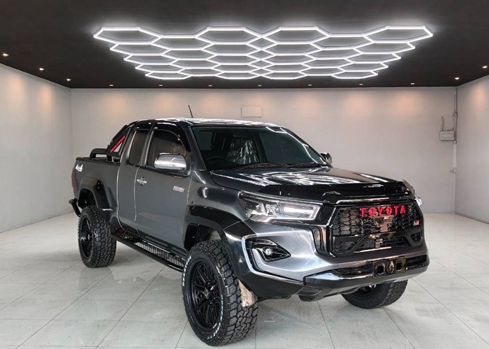 Used 8
                    TOYOTA
                     for Sale Image