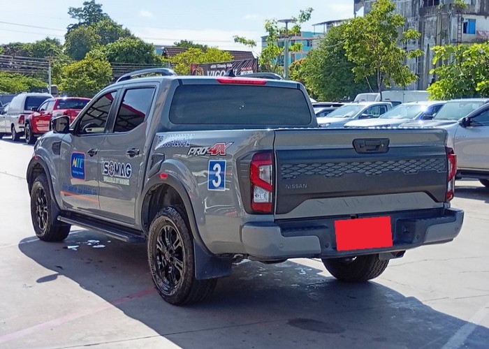 Used 8
                    NISSAN
                     for Sale Image