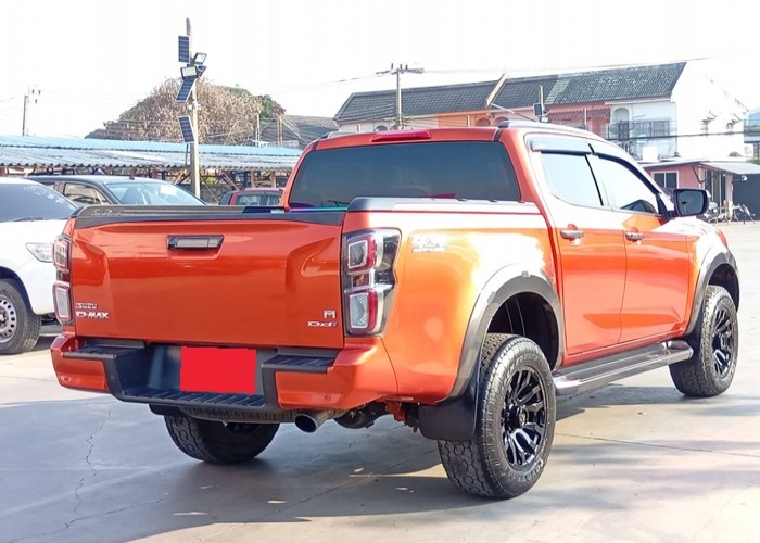 Used 11
                    ISUZU
                     for Sale Image