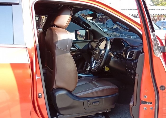 Used 11
                    ISUZU
                     for Sale Image