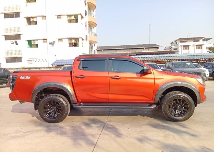 Used 11
                    ISUZU
                     for Sale Image