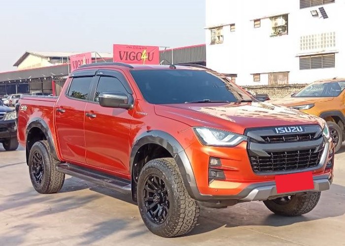 Used 11
                    ISUZU
                     for Sale Image