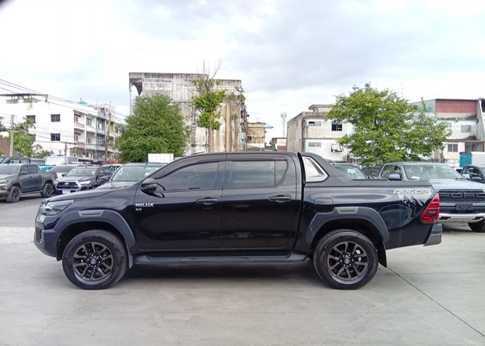 Used 12
                    TOYOTA
                     for Sale Image