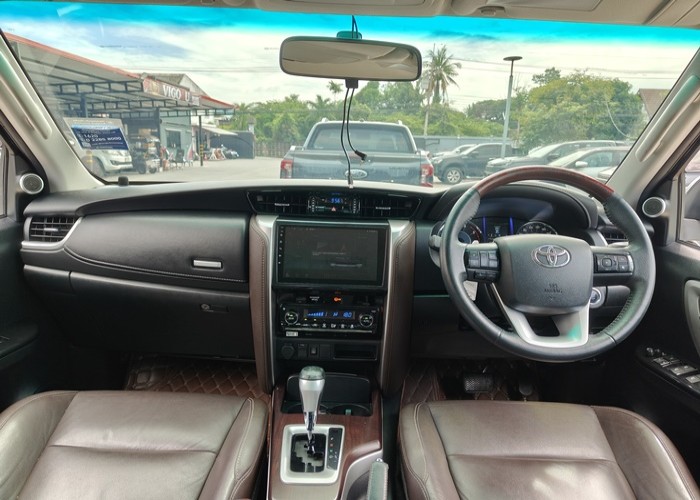 Used 9
                    TOYOTA
                     for Sale Image