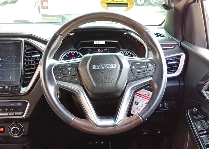 Used 1
                    ISUZU
                     for Sale Image