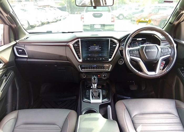 Used 1
                    ISUZU
                     for Sale Image