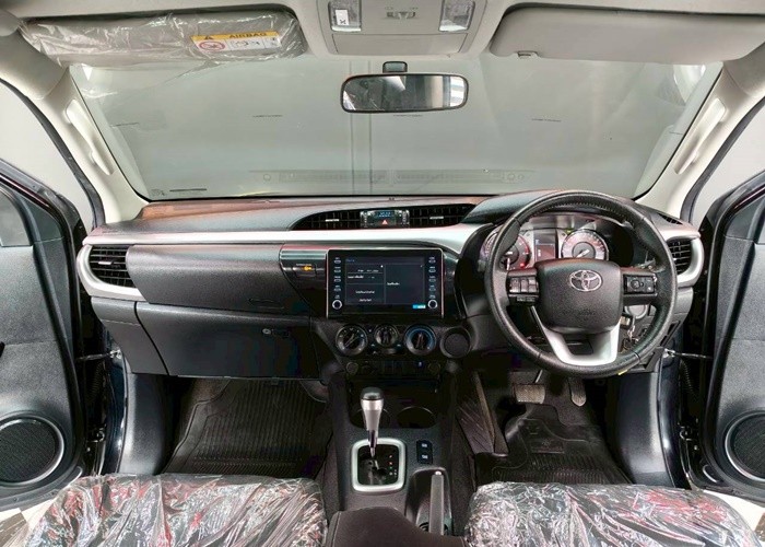 Used 12
                    TOYOTA
                     for Sale Image