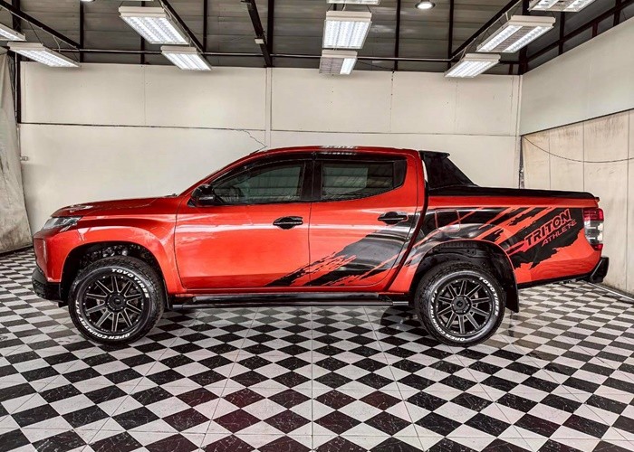 Used 1
                    MITSUBISHI
                     for Sale Image