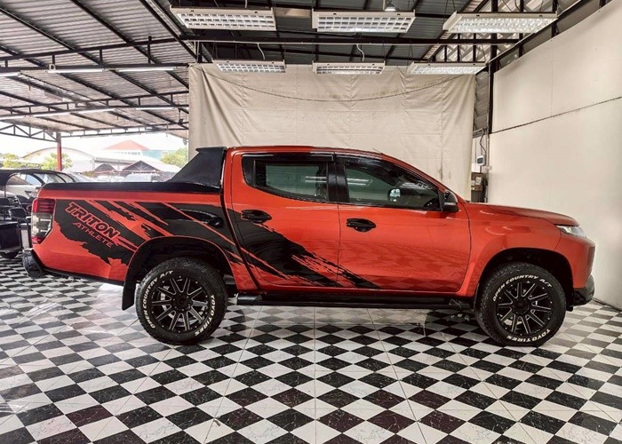 Used 1
                    MITSUBISHI
                     for Sale Image