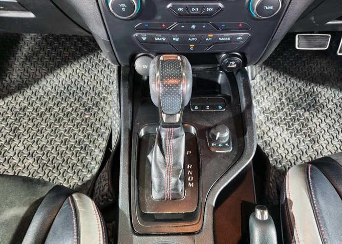 Used 8
                    FORD
                     for Sale Image