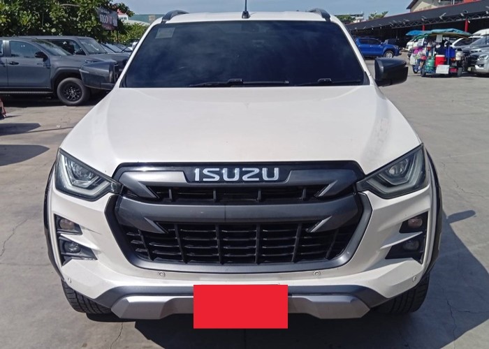 Used 10
                    ISUZU
                     for Sale Image