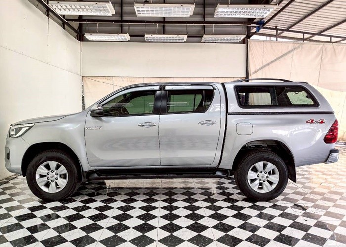 Used 8
                    TOYOTA
                     for Sale Image