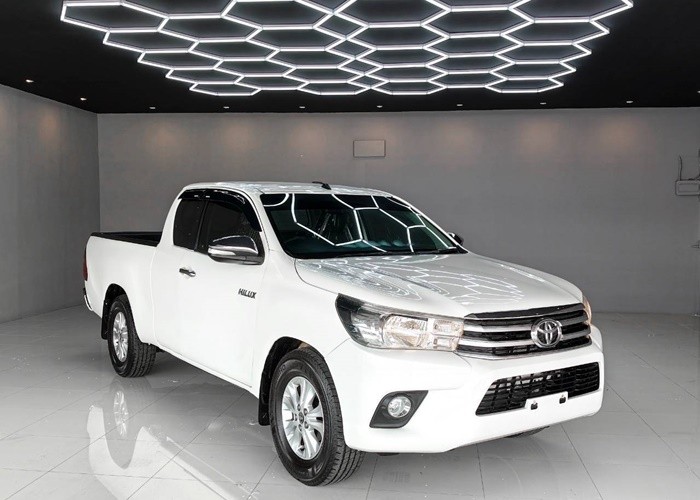 Used 5
                    TOYOTA
                     for Sale Image