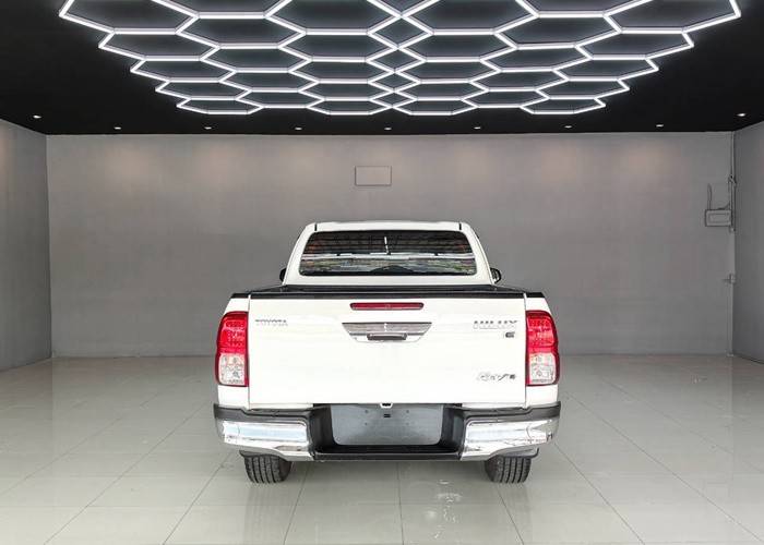 Used 5
                    TOYOTA
                     for Sale Image