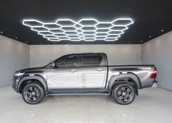 Used 5
                    TOYOTA
                     for Sale Image