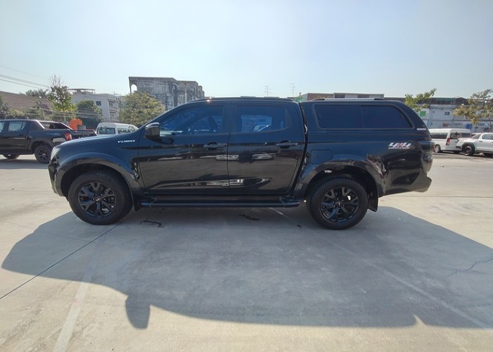 Used 11
                    ISUZU
                     for Sale Image