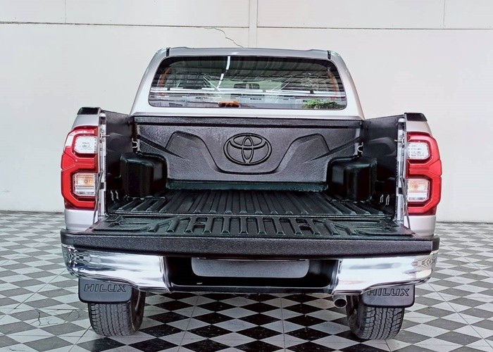 Used 12
                    TOYOTA
                     for Sale Image