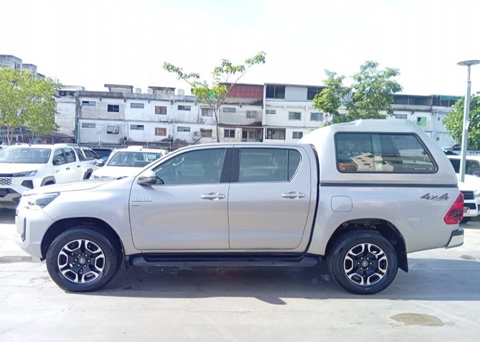 Used 12
                    TOYOTA
                     for Sale Image