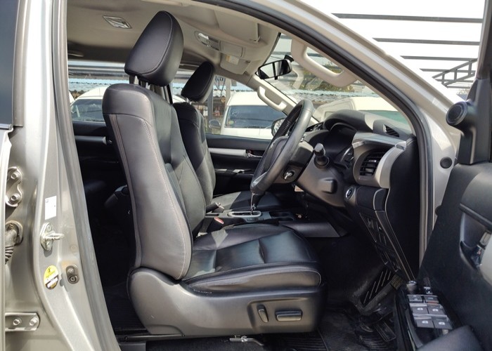 Used 12
                    TOYOTA
                     for Sale Image