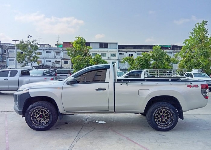 Used 4
                    MITSUBISHI
                     for Sale Image