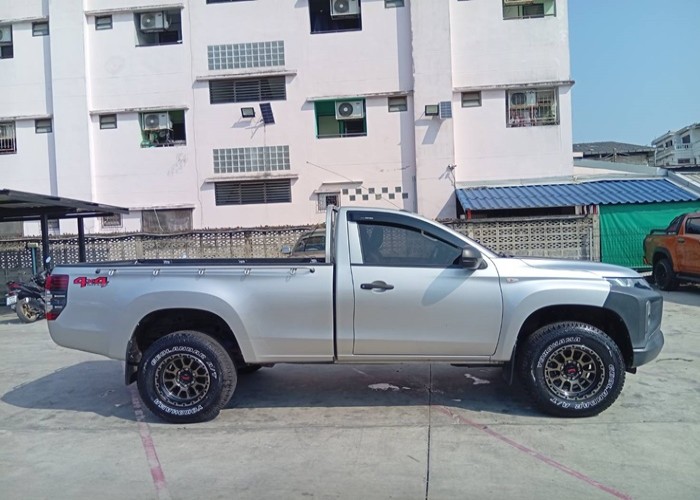 Used 4
                    MITSUBISHI
                     for Sale Image