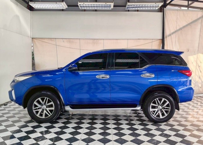 Used 9
                    TOYOTA
                     for Sale Image