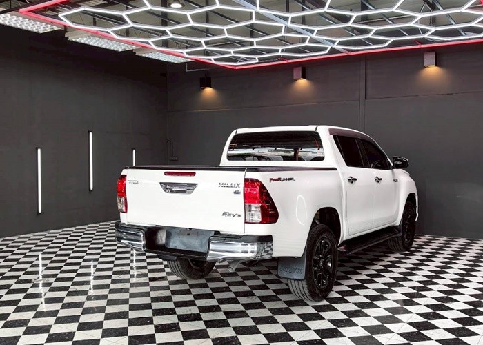 Used 8
                    TOYOTA
                     for Sale Image