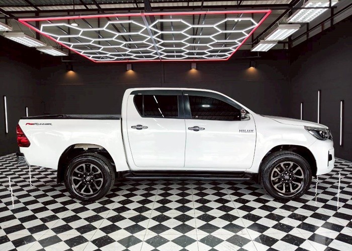 Used 8
                    TOYOTA
                     for Sale Image