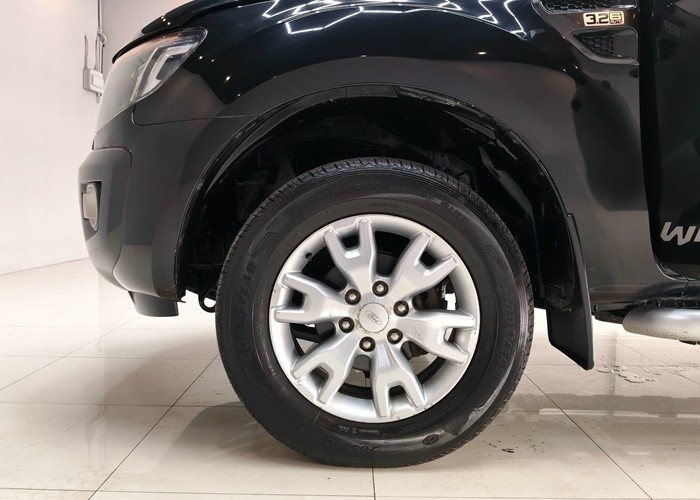 Used 7
                    FORD
                     for Sale Image