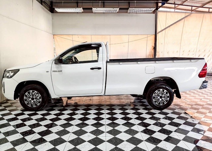 Used 12
                    TOYOTA
                     for Sale Image