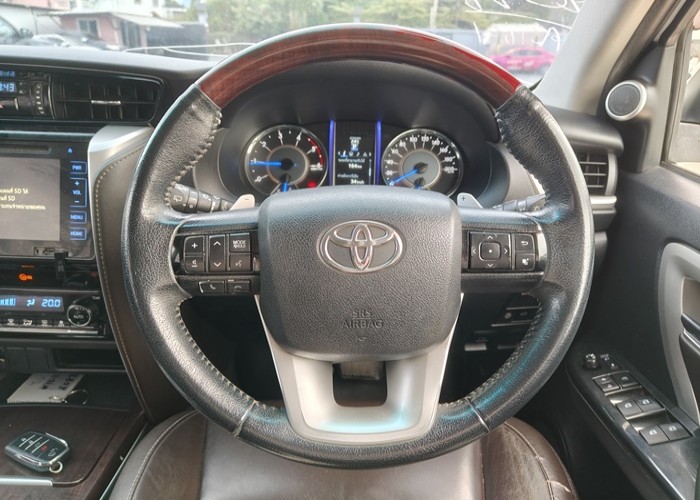 Used 5
                    TOYOTA
                     for Sale Image