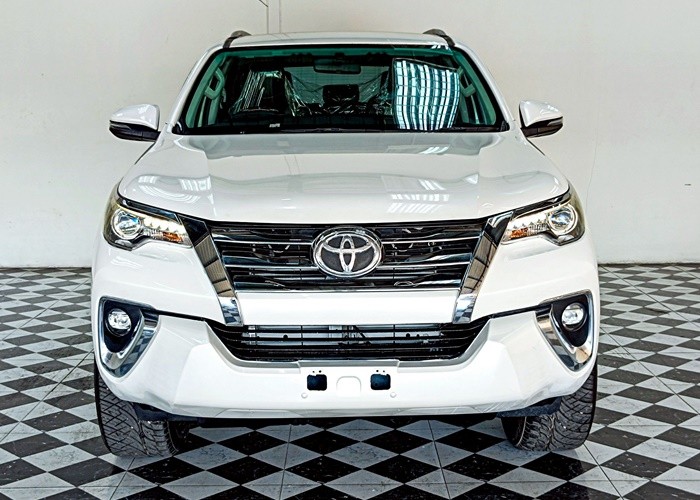 Used 5
                    TOYOTA
                     for Sale Image