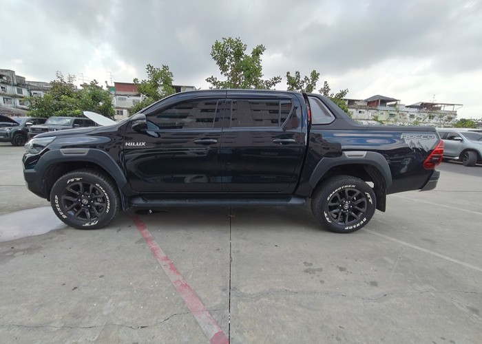 Used 5
                    TOYOTA
                     for Sale Image