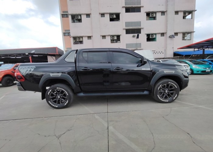 Used 5
                    TOYOTA
                     for Sale Image