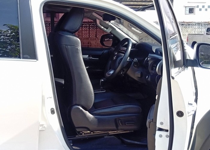 Used 10
                    TOYOTA
                     for Sale Image