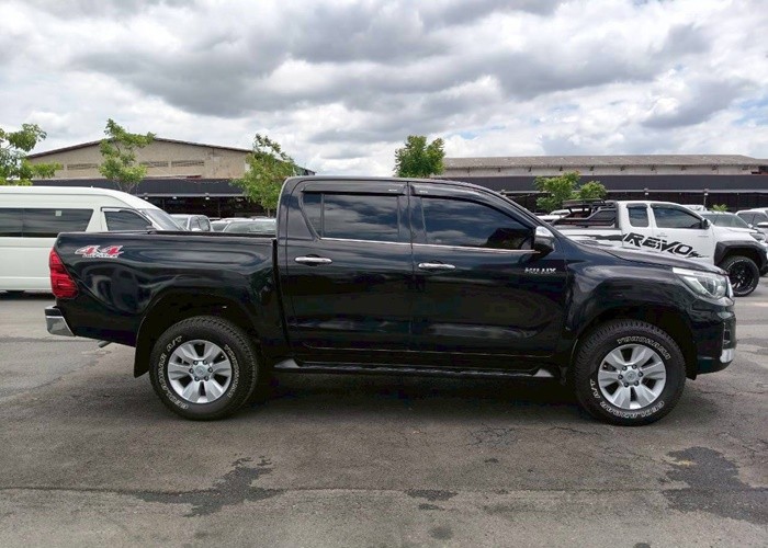 Used 6
                    TOYOTA
                     for Sale Image