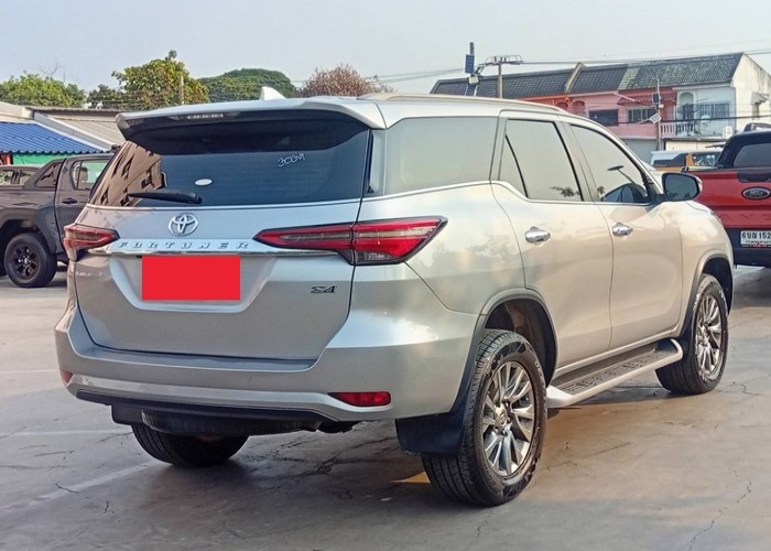Used 12
                    TOYOTA
                     for Sale Image