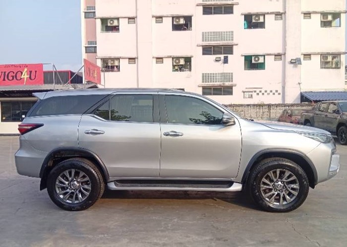 Used 12
                    TOYOTA
                     for Sale Image