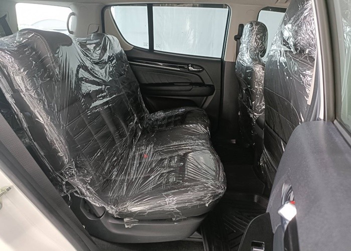 Used 8
                    ISUZU
                     for Sale Image