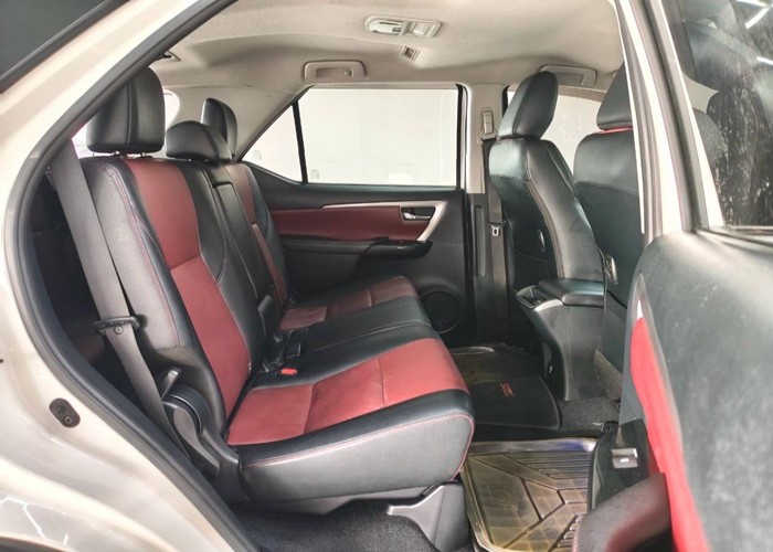 Used 6
                    TOYOTA
                     for Sale Image