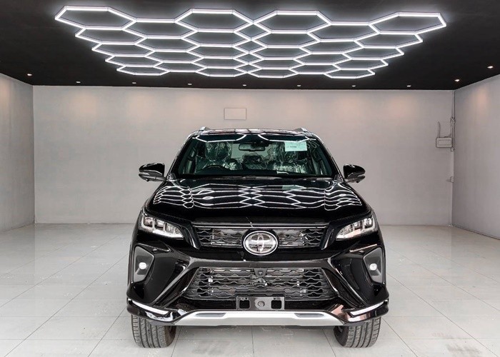 Used 5
                    TOYOTA
                     for Sale Image