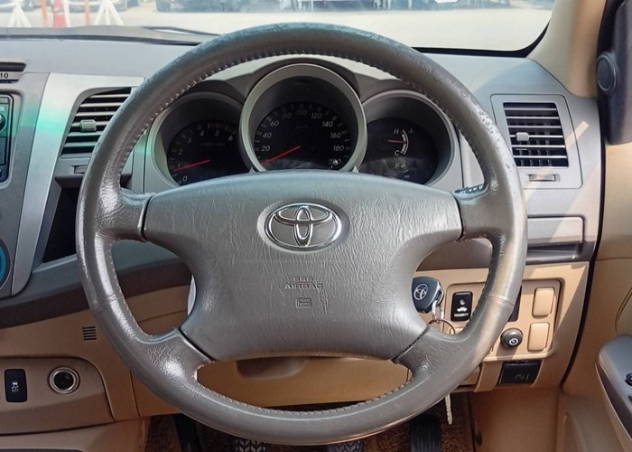 Used 5
                    TOYOTA
                     for Sale Image